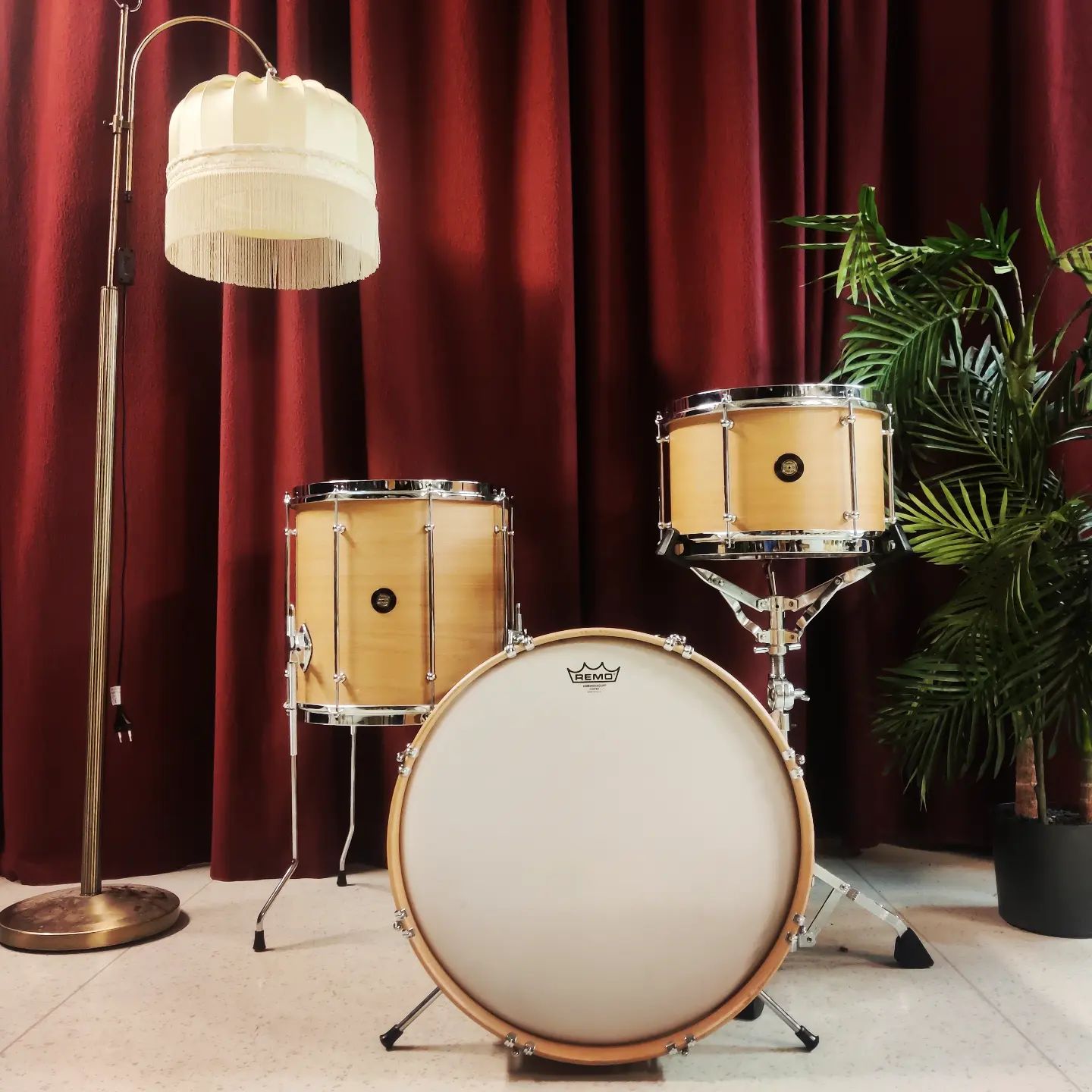 Porthan Jazzette drum kit. 3-ply Beech drum shells with Maple reinforcement hoops.